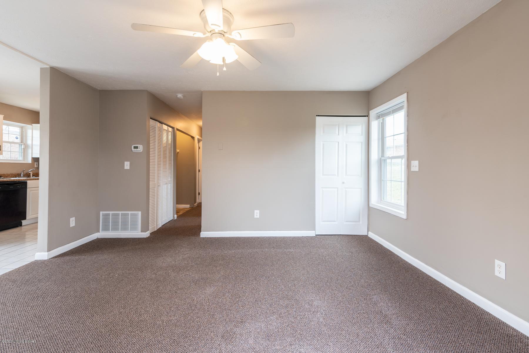 2487 Lake Road Radcliff, KY 40160 - Photo 8 of 30 008