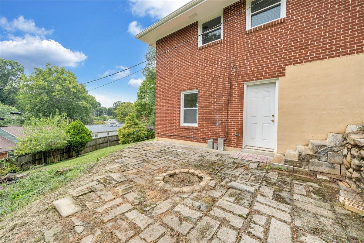2731 Fawn Road Southwest Roanoke, VA 24015 - Photo 27 of 31 32-MIB05709