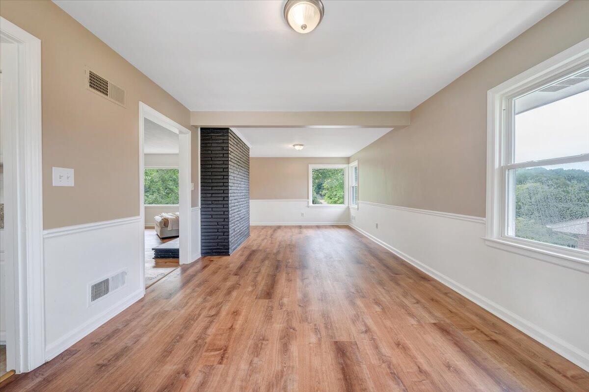 2731 Fawn Road Southwest Roanoke, VA 24015 - Photo 7 of 31 04-MIB05610