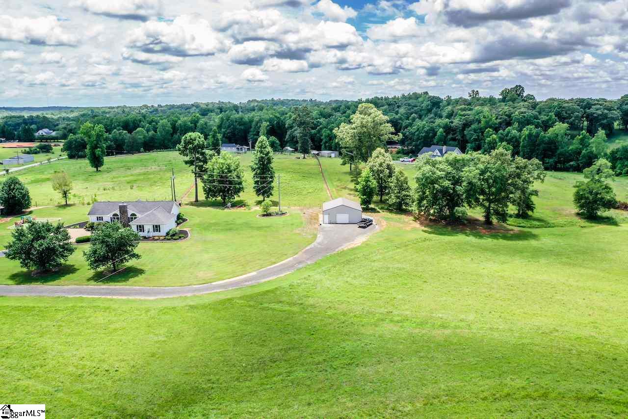 1130 Zion School Road Easley, SC 29642 - Photo 4 of 30