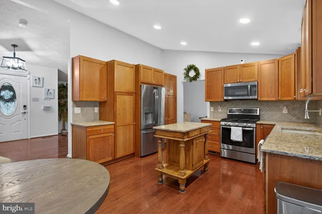 $675,000 | 6221 Free Stone Court, Columbia, MD 21045