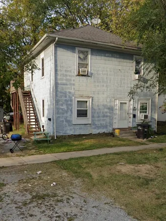 $39,000 | 310 West Pecan Street, Carbondale, IL 62901