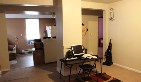 $39,000 | 310 West Pecan Street, Carbondale, IL 62901