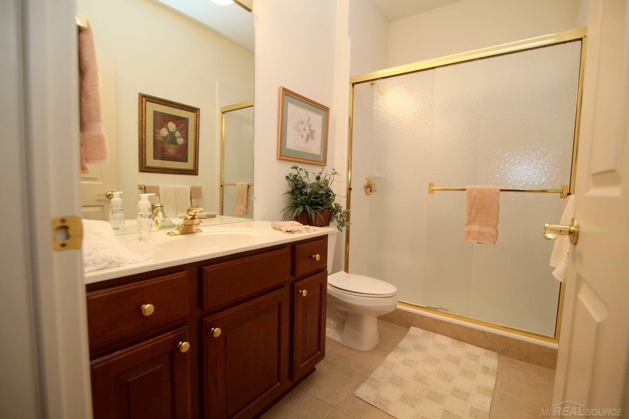 3693 Tremonte Circle Rochester, MI 48306 - Photo 41 of 51 31355799-40.JPG