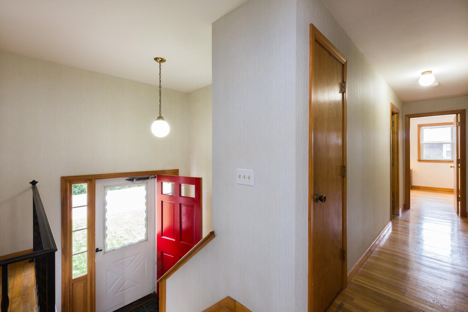 72 Bay Road Harwich, MA 02645 - Photo 11 of 24 Entryway