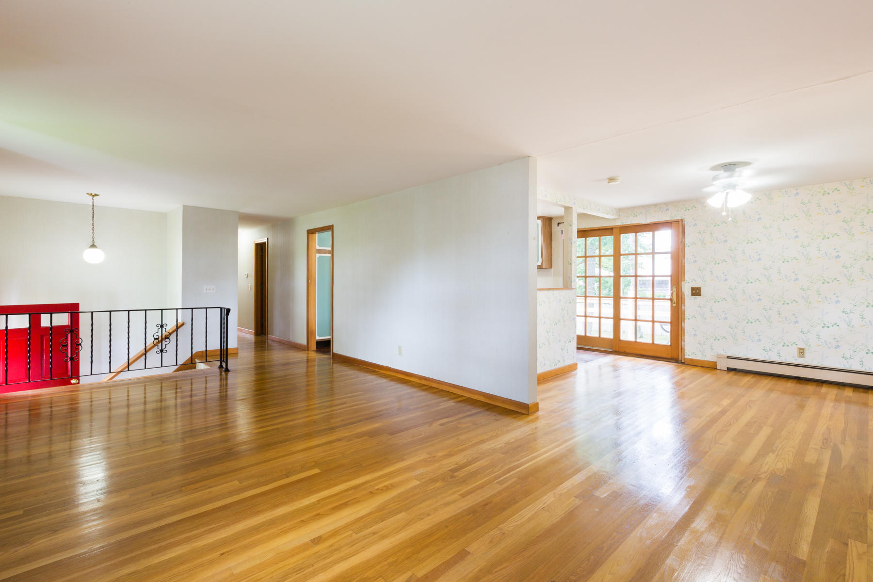 72 Bay Road Harwich, MA 02645 - Photo 5 of 24 Living/dining area