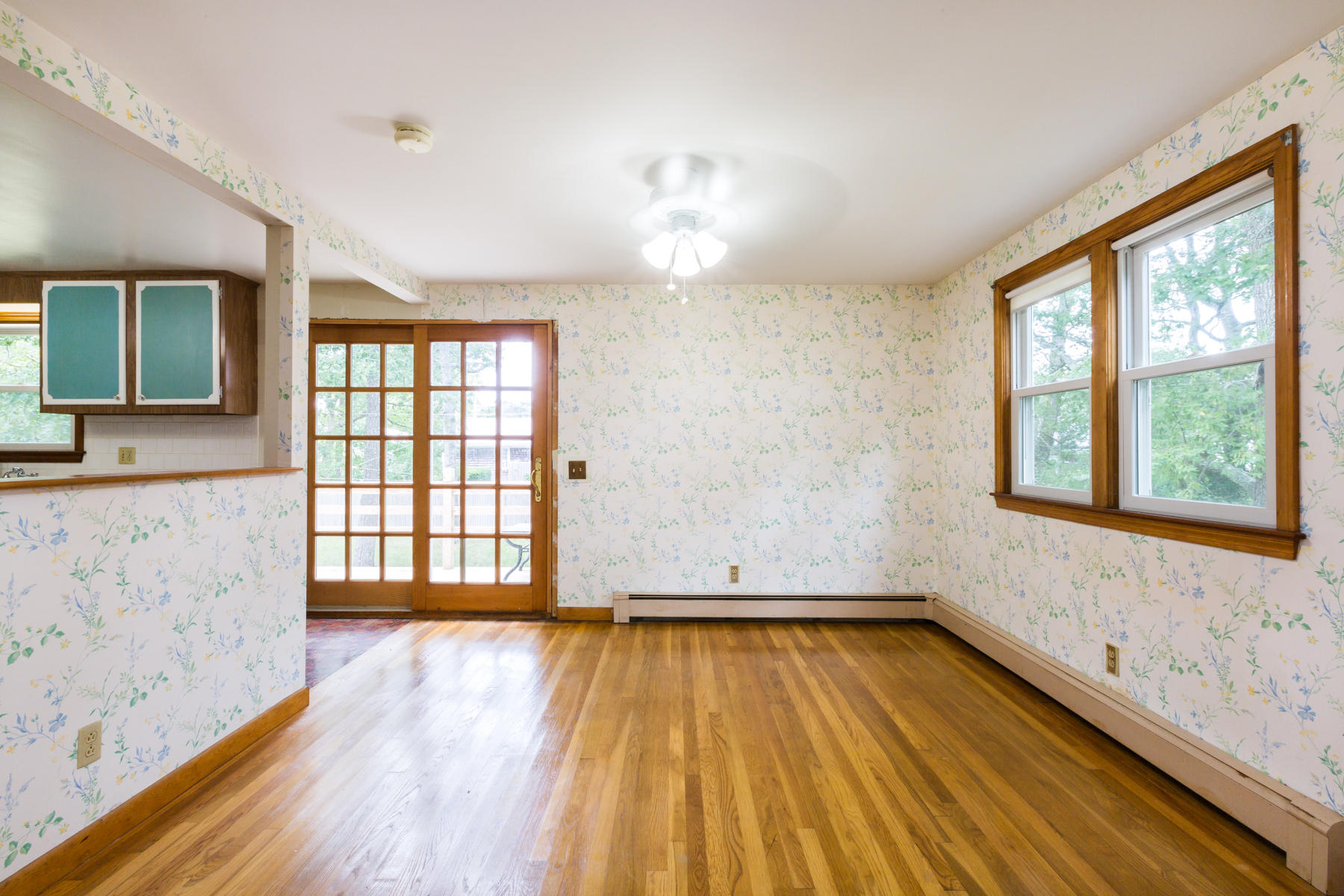 72 Bay Road Harwich, MA 02645 - Photo 6 of 24 Dining area