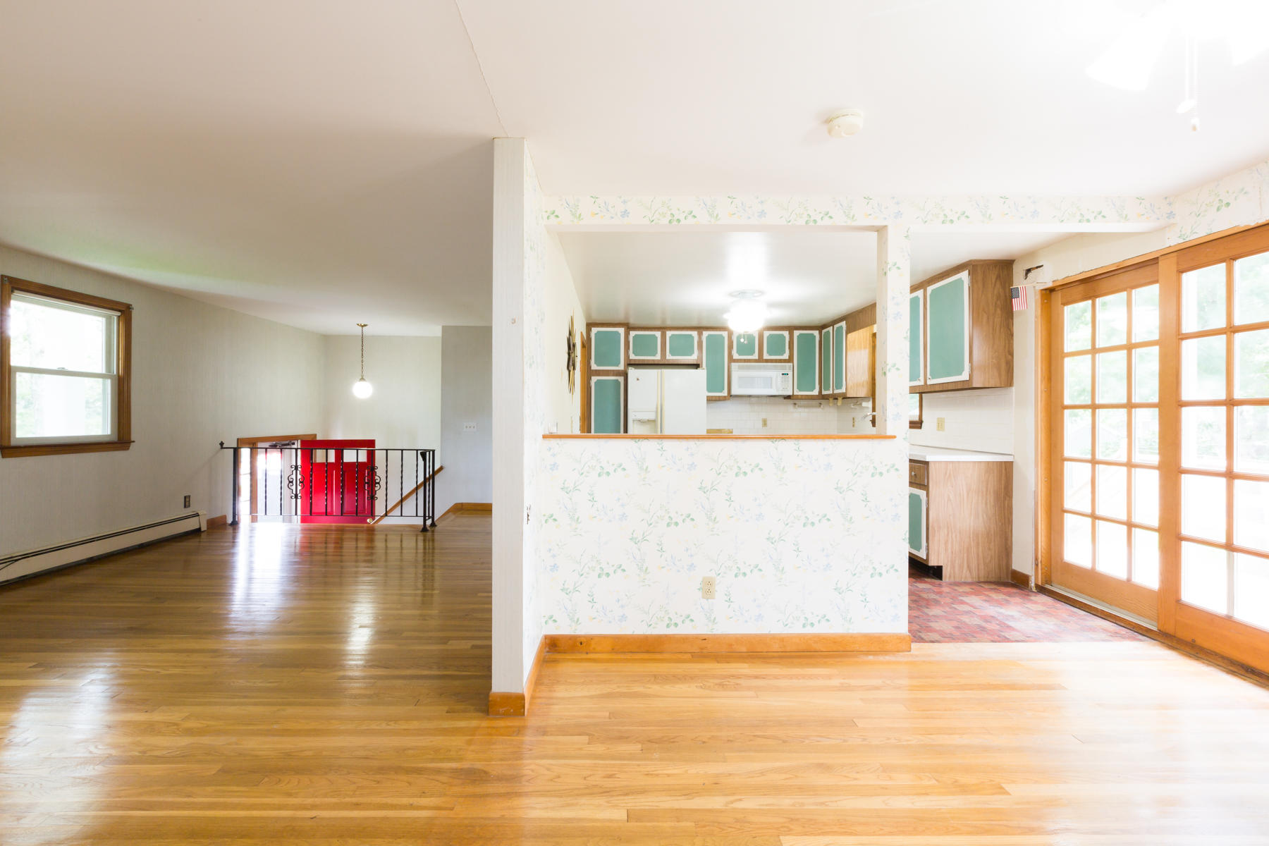 72 Bay Road Harwich, MA 02645 - Photo 7 of 24 Dining/kitchen/living view