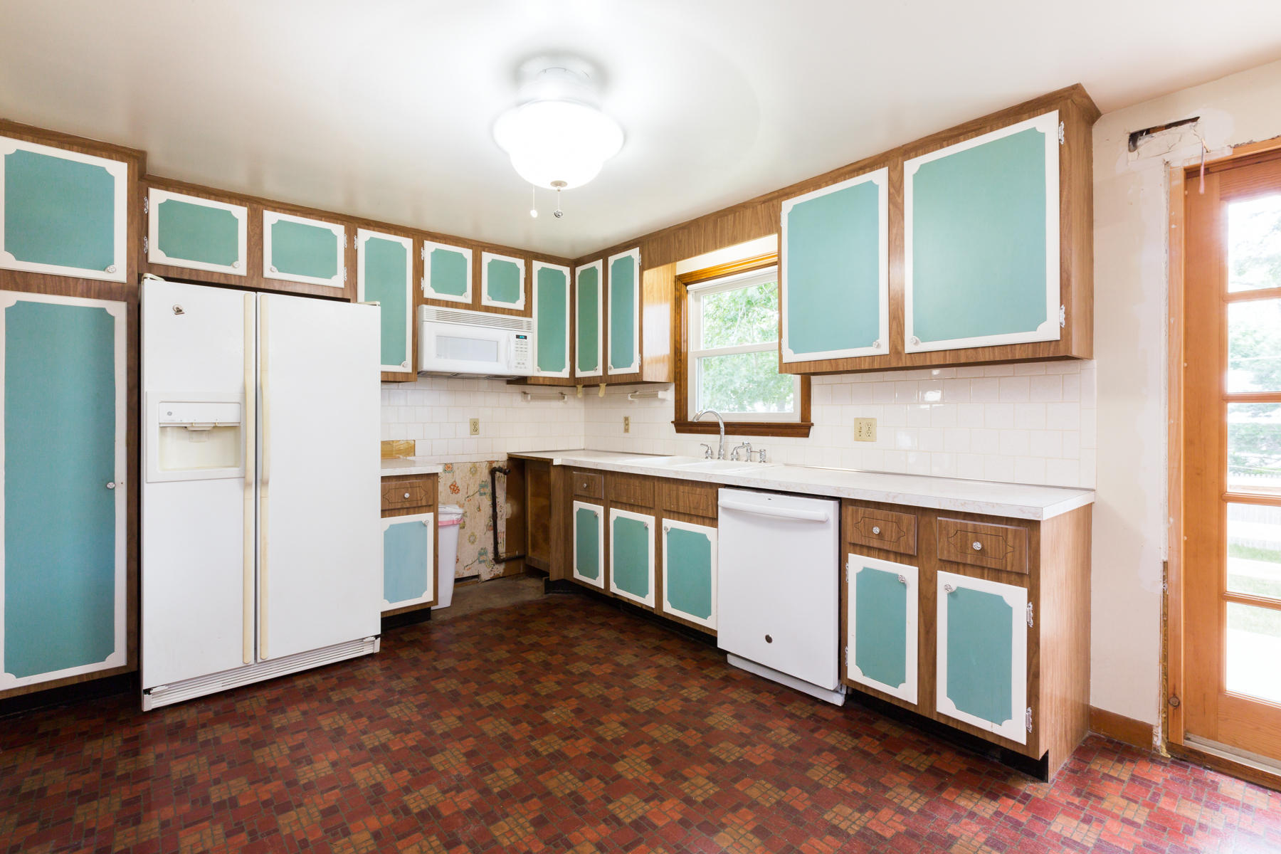 72 Bay Road Harwich, MA 02645 - Photo 9 of 24 Kitchen