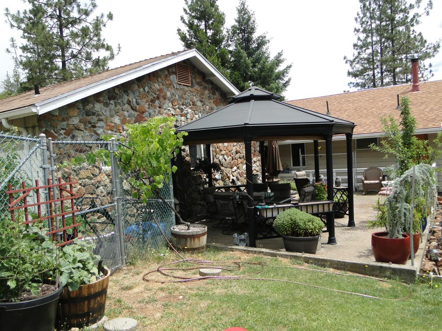 2000 Limpy Creek Road Grants Pass, OR 97527 - Photo 6 of 35 Gallery Image 6