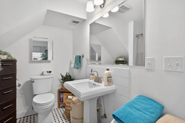 $259,900 | 2090 Lake View Drive, Brooklyn, MI 49230