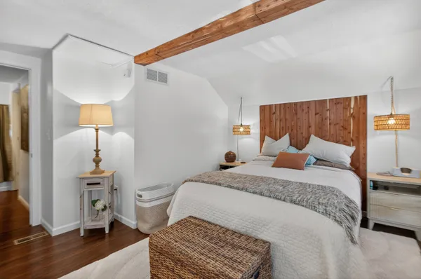 $259,900 | 2090 Lake View Drive, Brooklyn, MI 49230