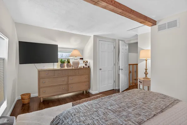 $259,900 | 2090 Lake View Drive, Brooklyn, MI 49230