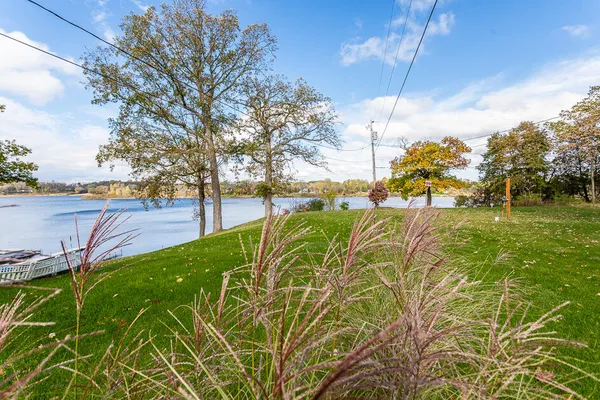 $259,900 | 2090 Lake View Drive, Brooklyn, MI 49230