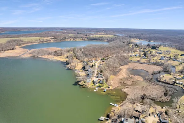 $259,900 | 2090 Lake View Drive, Brooklyn, MI 49230
