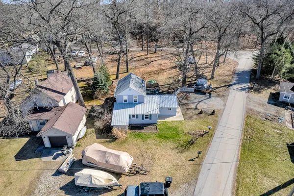 $259,900 | 2090 Lake View Drive, Brooklyn, MI 49230