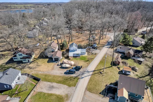 $259,900 | 2090 Lake View Drive, Brooklyn, MI 49230