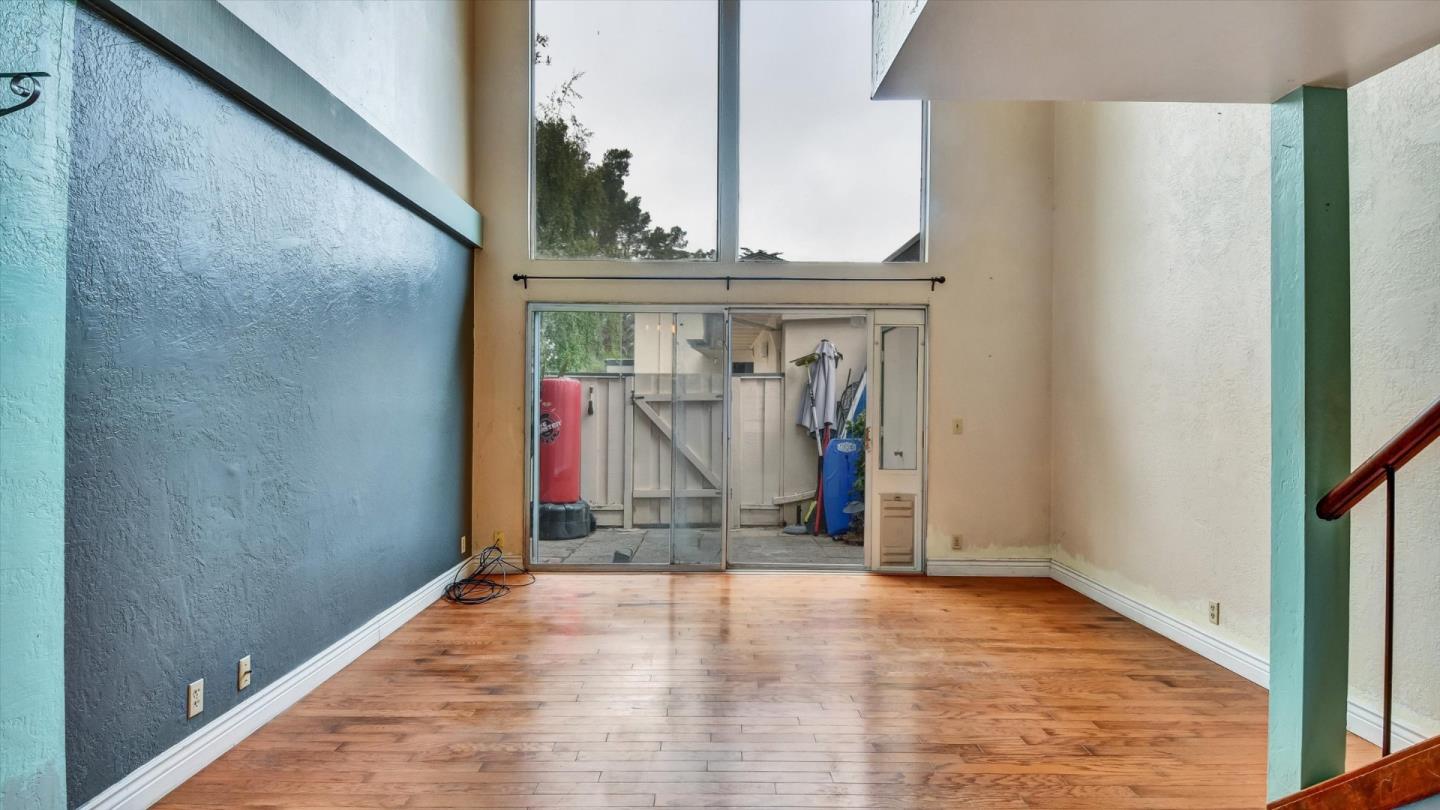 1201 Terra Nova Boulevard Pacifica, CA 94044 - Photo 7 of 28 a view of entryway