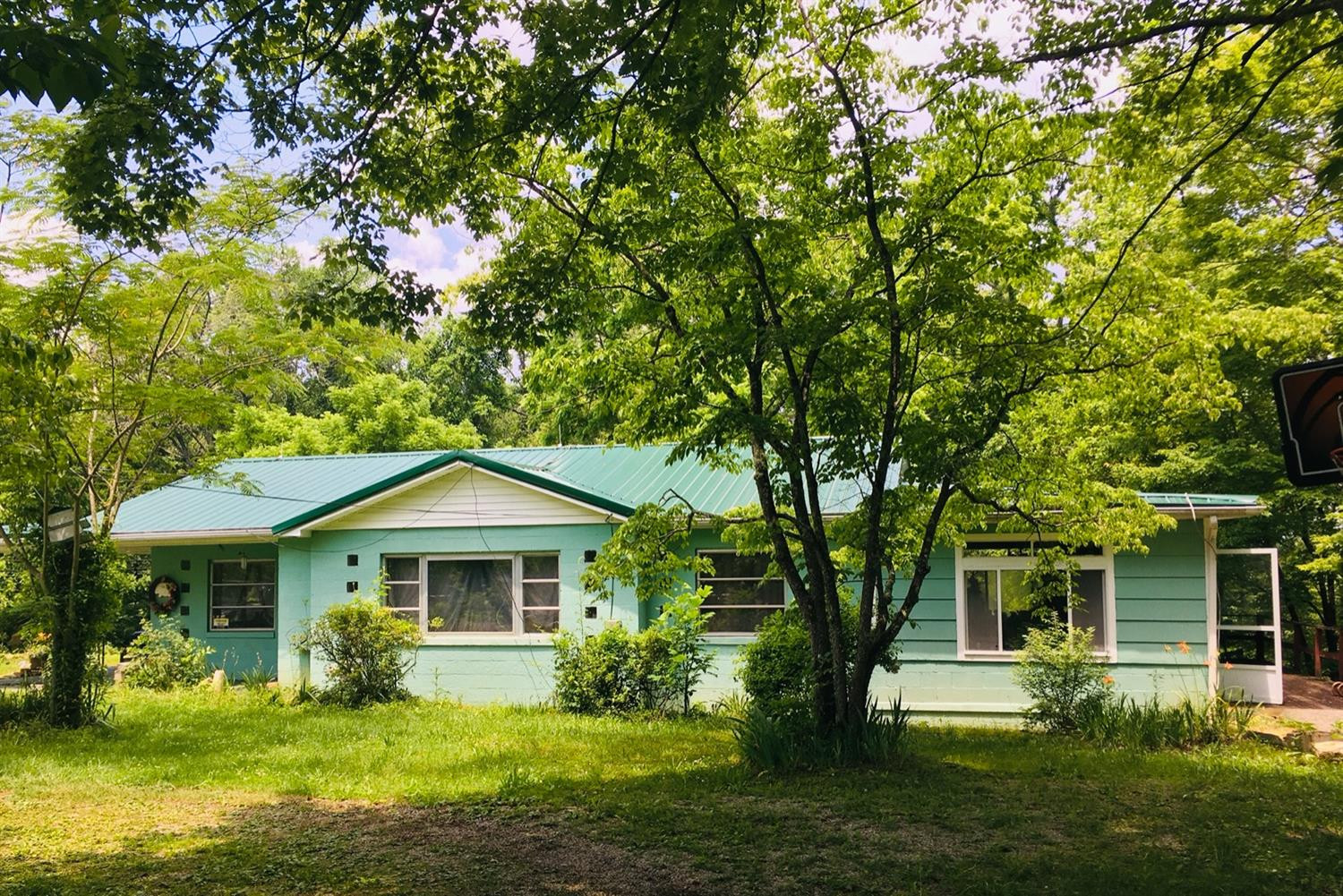 1129 Proctor Road Beattyville, KY 41311 - Photo 1 of 17 Photo 1