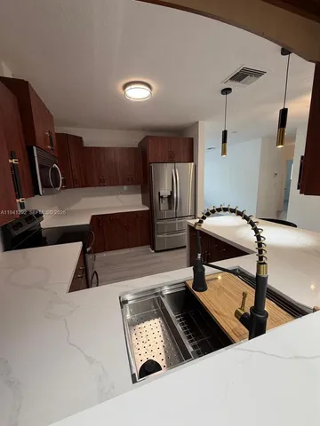 $6,000 | 3030 Southwest 96th Avenue, Miami, FL 33165