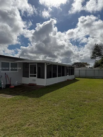 $6,000 | 3030 Southwest 96th Avenue, Miami, FL 33165