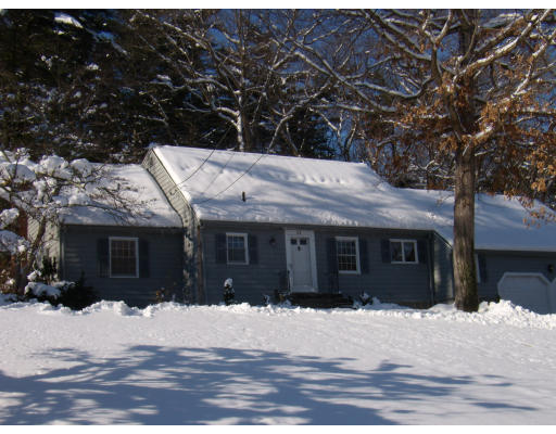 33 Simon Hill Road Norwell, MA 02061 - Photo 1 of 6 Gallery Image 1