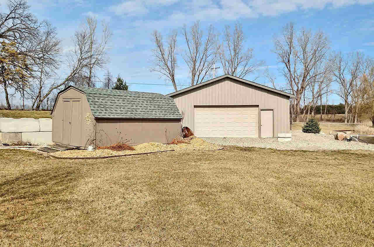 3857 Mitchell Road Metamora, MI 48455 - Photo 63 of 75 21275054-62.JPG