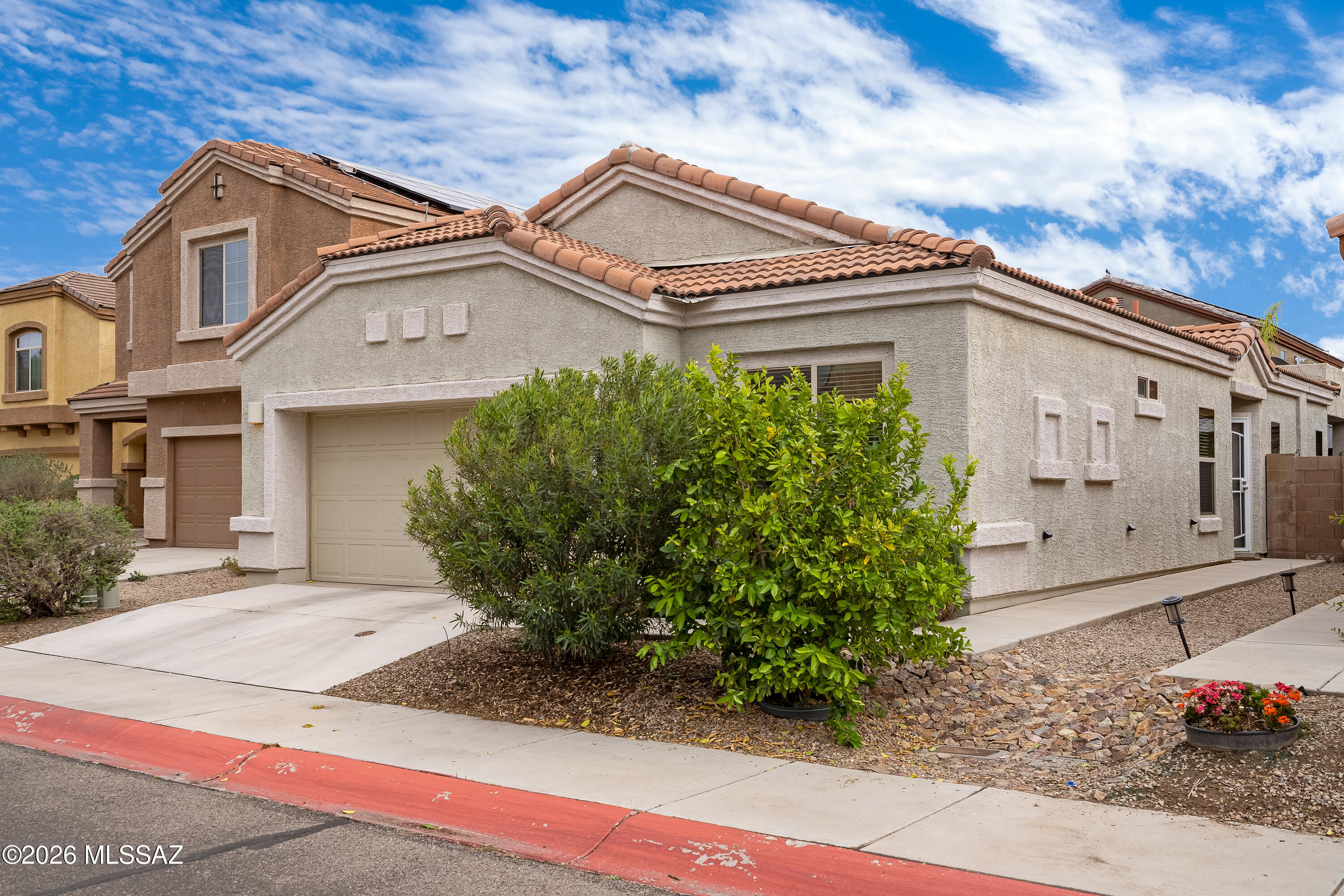 8784 North Norway Spruce Road Tucson, AZ 85743 - Photo 5 of 31