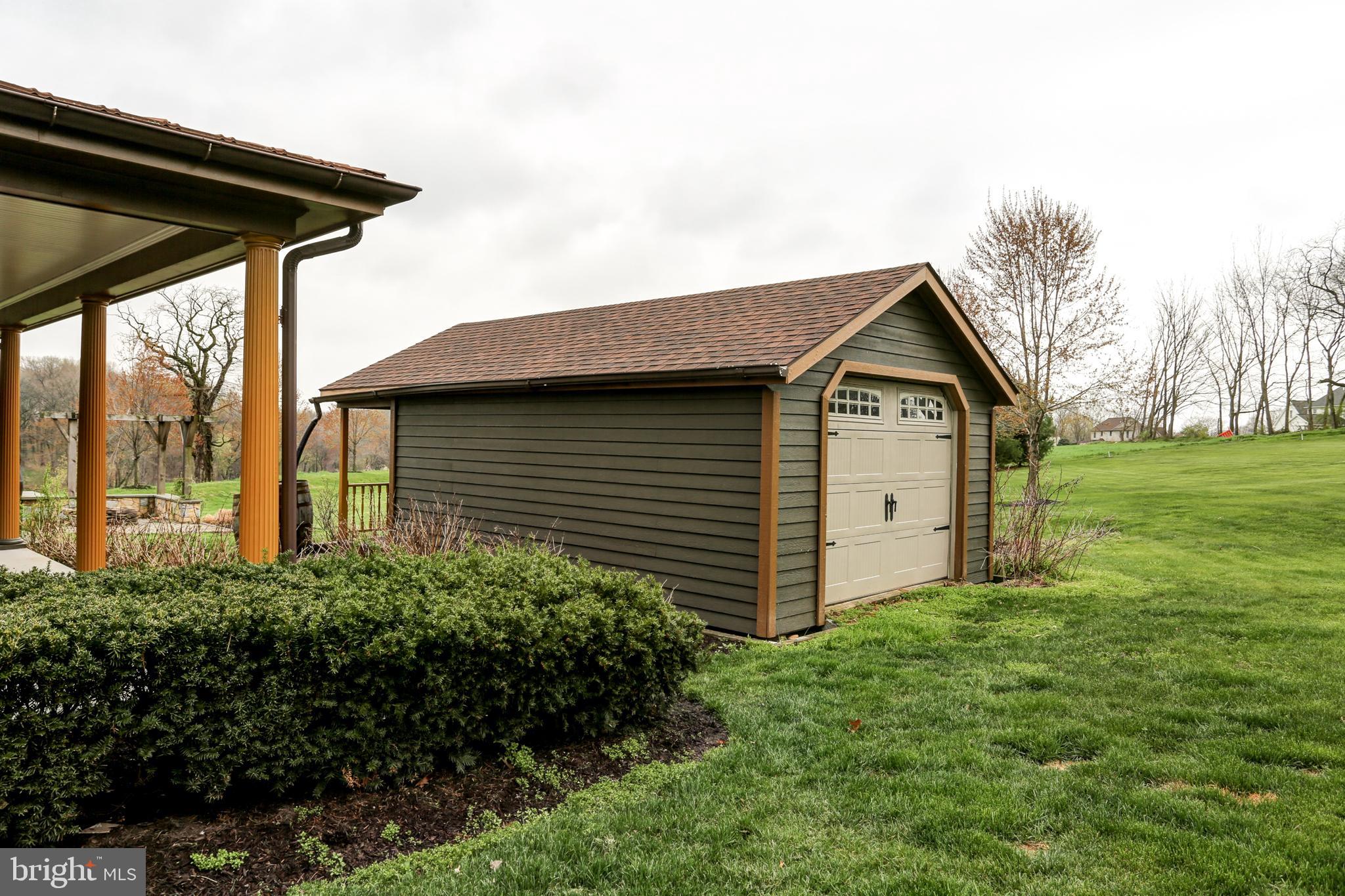 6 Kitty Dale Lititz, PA 17543 - Photo 4 of 37