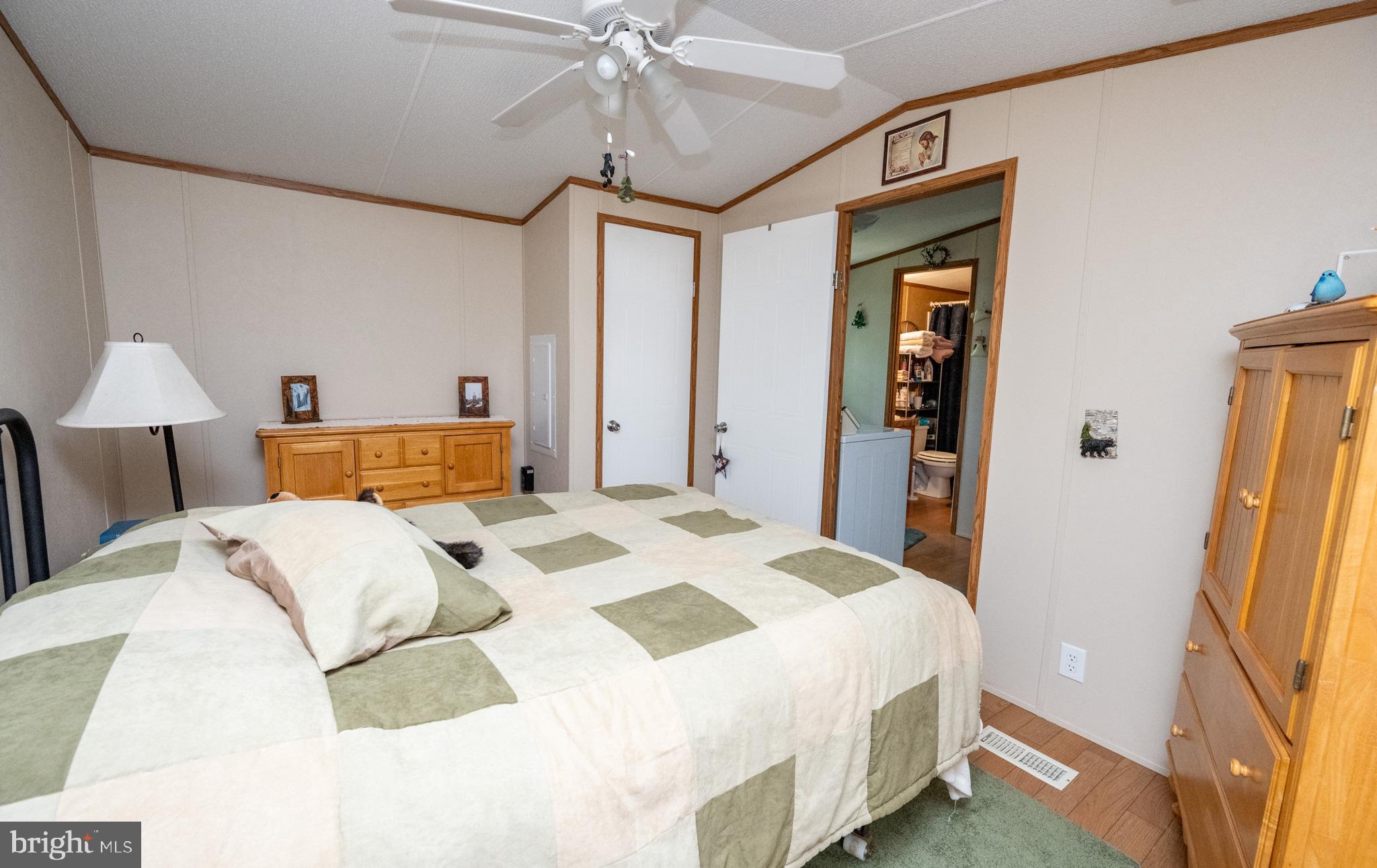 6932 New Germany Road Grantsville, MD 21536 - Photo 13 of 31 Cozy bedroom with inviting natural light.
