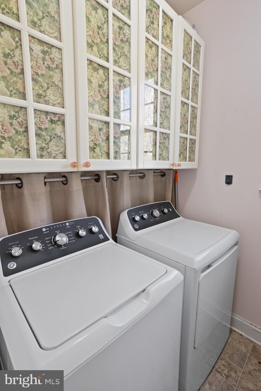 4335 Pleasant Court Huntingtown, MD 20639 - Photo 32 of 46 a utility room with dryer and washer
