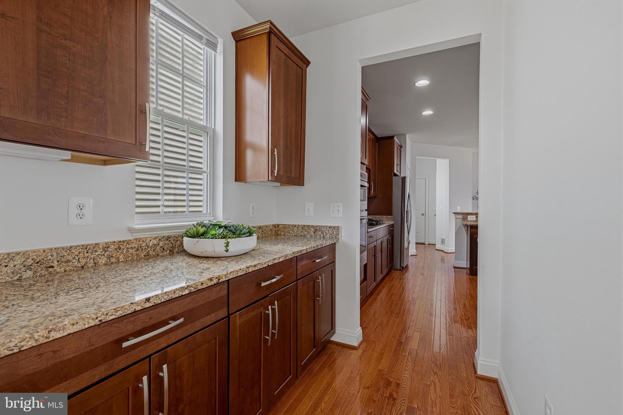 43172 Nikos Street Leesburg, VA 20176 - Photo 9 of 36