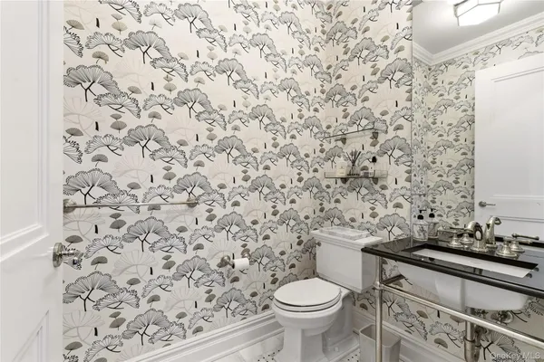 $2,685,000 | 3000 Royal Court, Unit 3102, North Hills, NY 11040