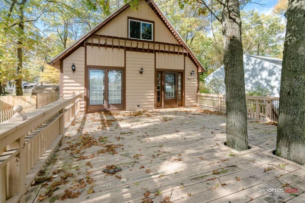 1943 South Brooks Road Muskegon, MI 49442 - Photo 2 of 28