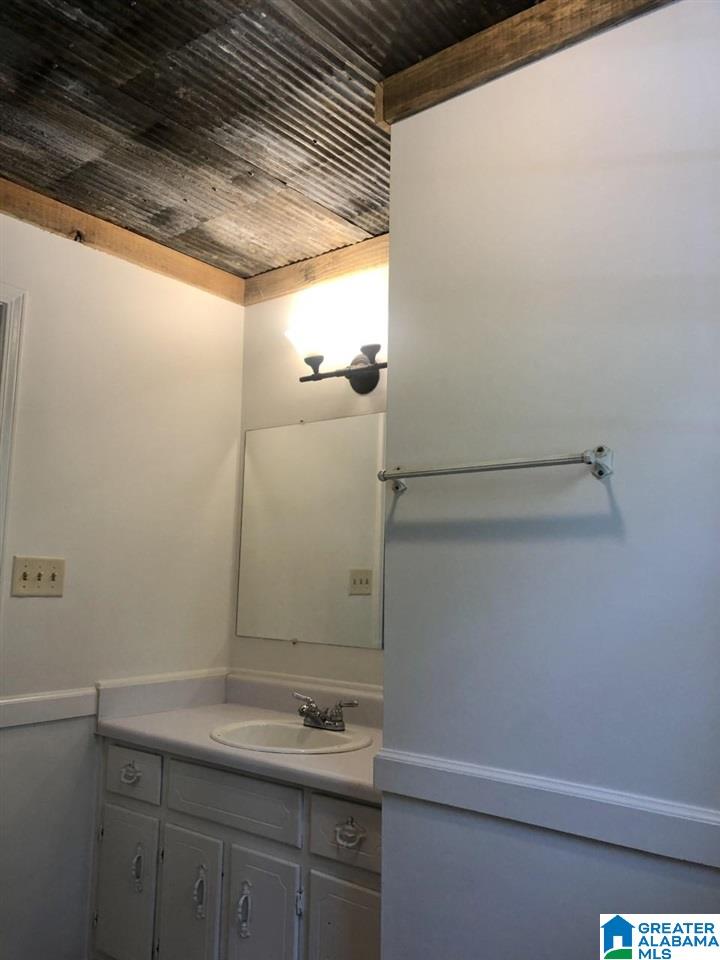 2746 County Road 1 Oneonta, AL 35121 - Photo 14 of 18