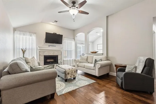 $2,100 | 9208 Norfolk Lane, McKinney, TX 75071