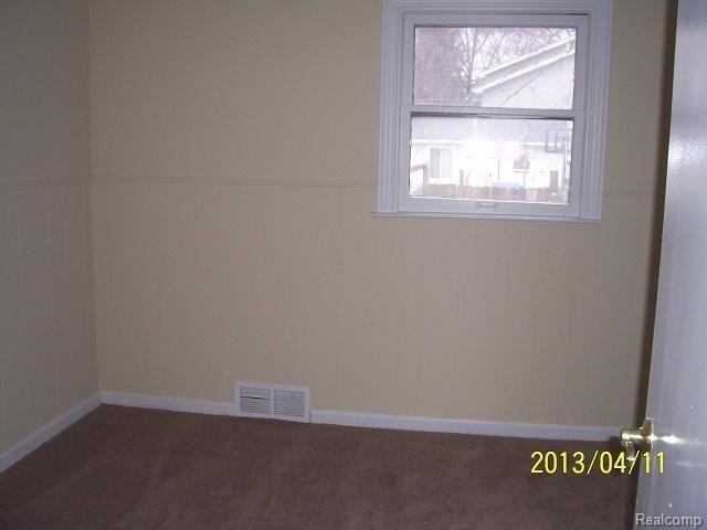 Bdrm.JPG
