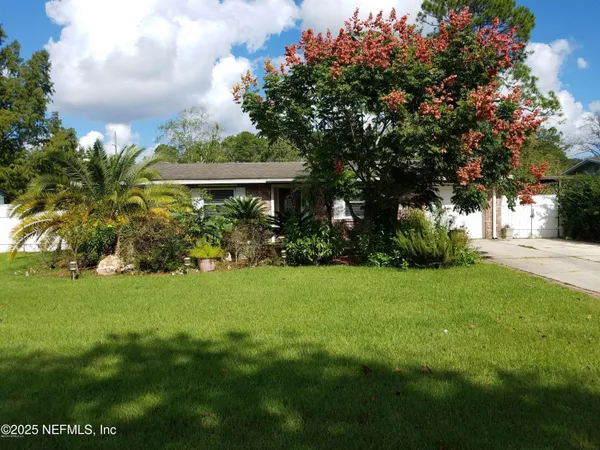 $1,750 | 2696 Tina Lane, Middleburg, FL 32068