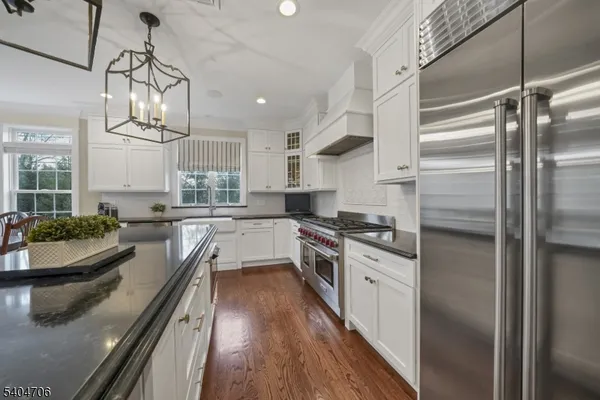 $2,275,000 | 5 Meadow Court, Madison, NJ 07940