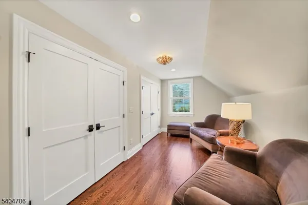 $2,275,000 | 5 Meadow Court, Madison, NJ 07940