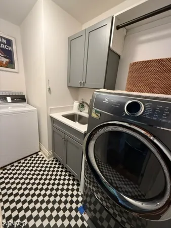 $2,275,000 | 5 Meadow Court, Madison, NJ 07940