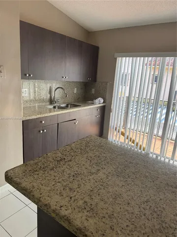 $2,100 | 7794 West 29th Lane, Unit 20129, Hialeah, FL 33018