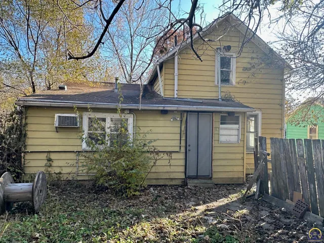 $55,000 | 45 South Arundel Street, Unit 41 S ARUNDEL ST, Emporia, KS 66801