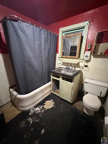 $55,000 | 45 South Arundel Street, Unit 41 S ARUNDEL ST, Emporia, KS 66801