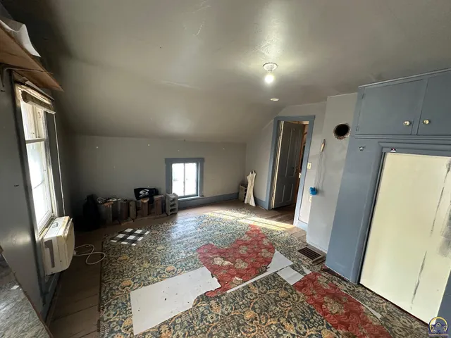 $55,000 | 45 South Arundel Street, Unit 41 S ARUNDEL ST, Emporia, KS 66801