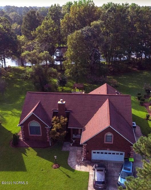 135 Pirates Road New Bern, NC 28562 - Photo 1 of 34 Waterfront Setting