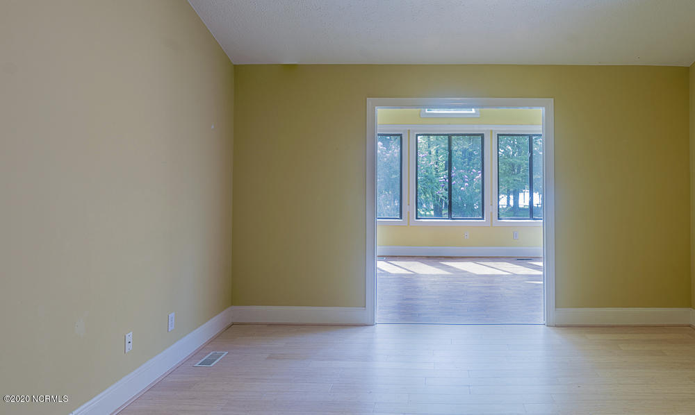 135 Pirates Road New Bern, NC 28562 - Photo 20 of 34 Primary BR to Carolina Rm