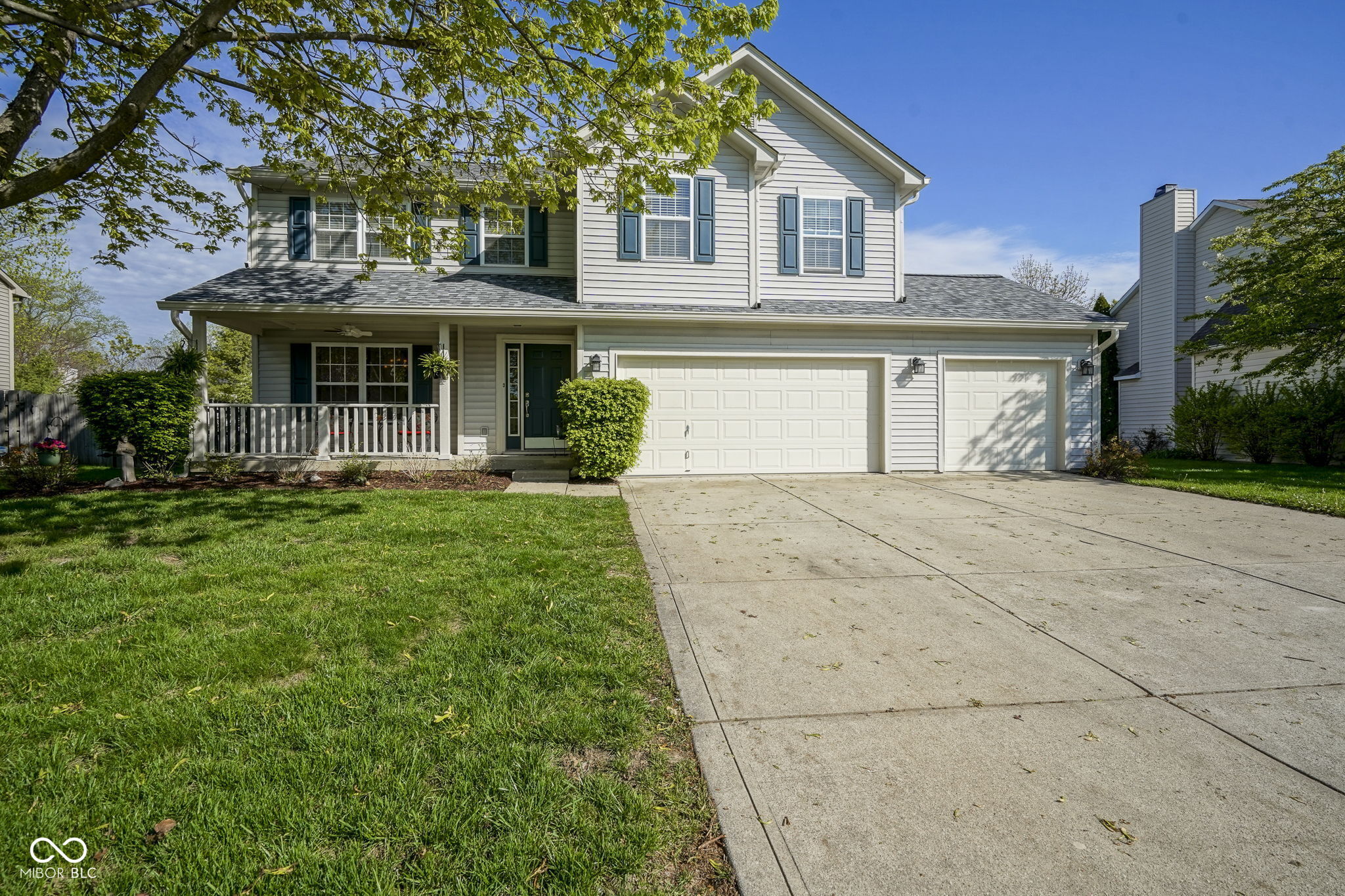 11458 Falling Water Way Fishers, IN 46037 - Photo 1 of 47 Gallery Image 1