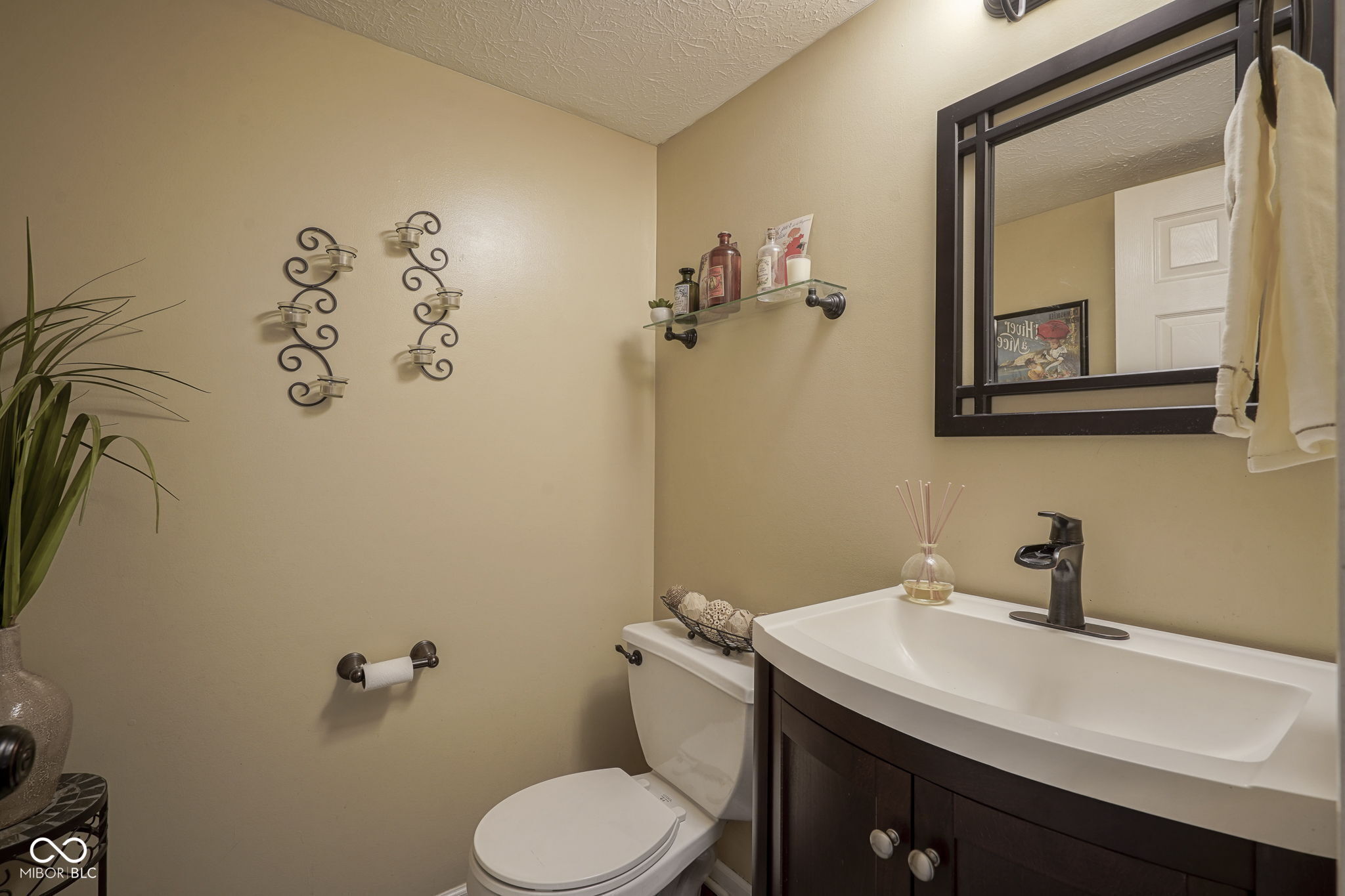 11458 Falling Water Way Fishers, IN 46037 - Photo 22 of 47 Gallery Image 22
