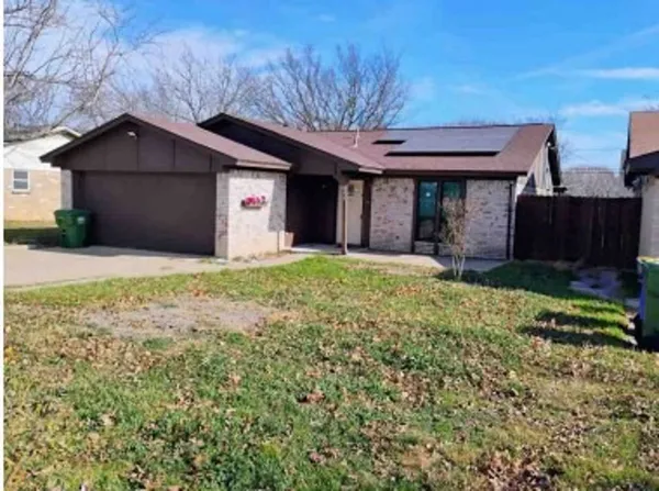 $168,750 | 624 Hallvale Drive, White Settlement, TX 76108